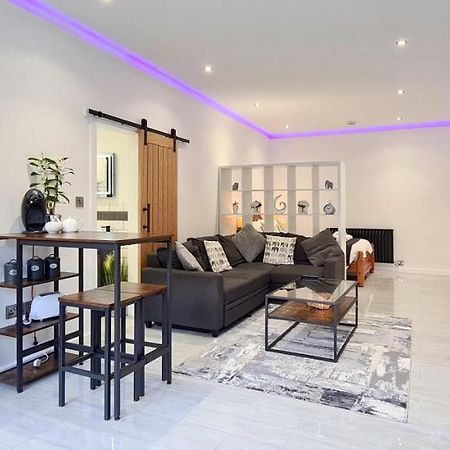 The Studio, Luxury Modern Apartment In The South Hams, Stunning Walks On The Doorstep, A 20 Minute Drive To The Beautiful Sandy Beaches, Quiet Courtyard Setting, Shops, Bars And Restaurants A Short Walk Away! Ivybridge Buitenkant foto