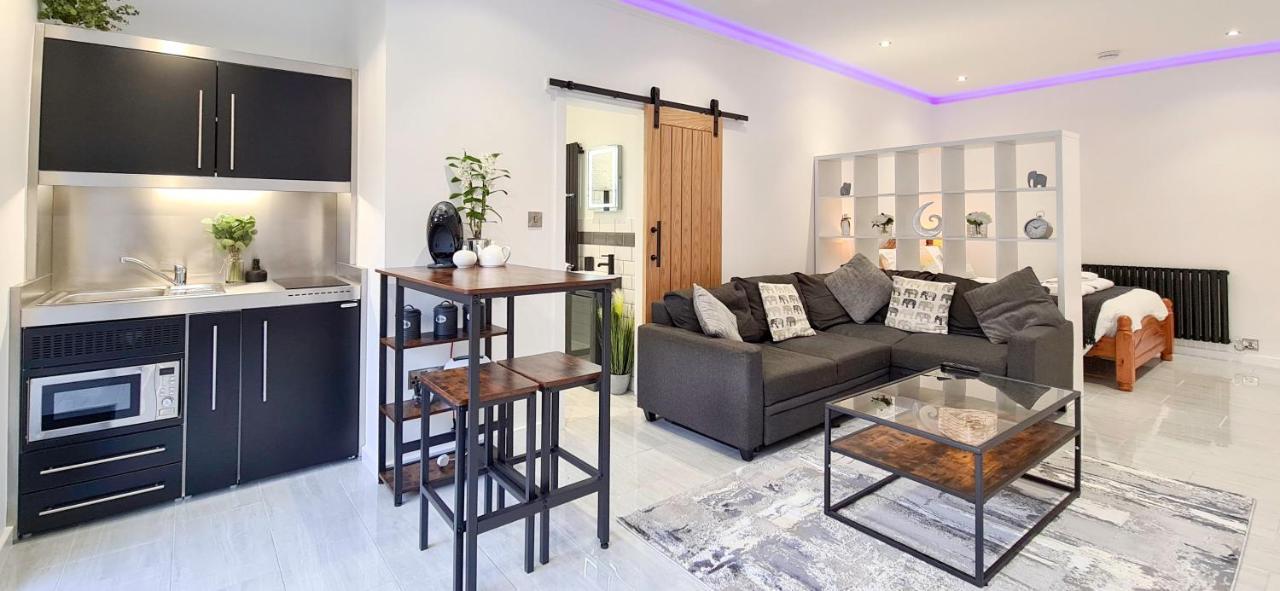 The Studio, Luxury Modern Apartment In The South Hams, Stunning Walks On The Doorstep, A 20 Minute Drive To The Beautiful Sandy Beaches, Quiet Courtyard Setting, Shops, Bars And Restaurants A Short Walk Away! Ivybridge Buitenkant foto